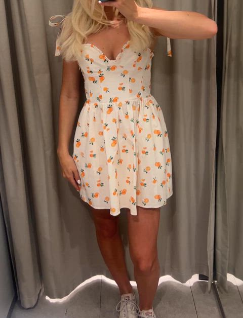 I want summer and short dresses nooow!!🌸🌻