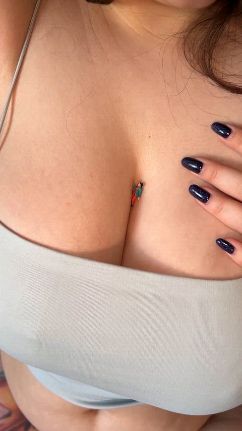 Who wants to switch places with him?😈