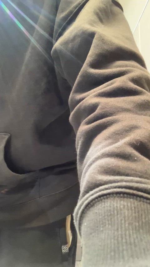 I wore my cage and plug while shopping