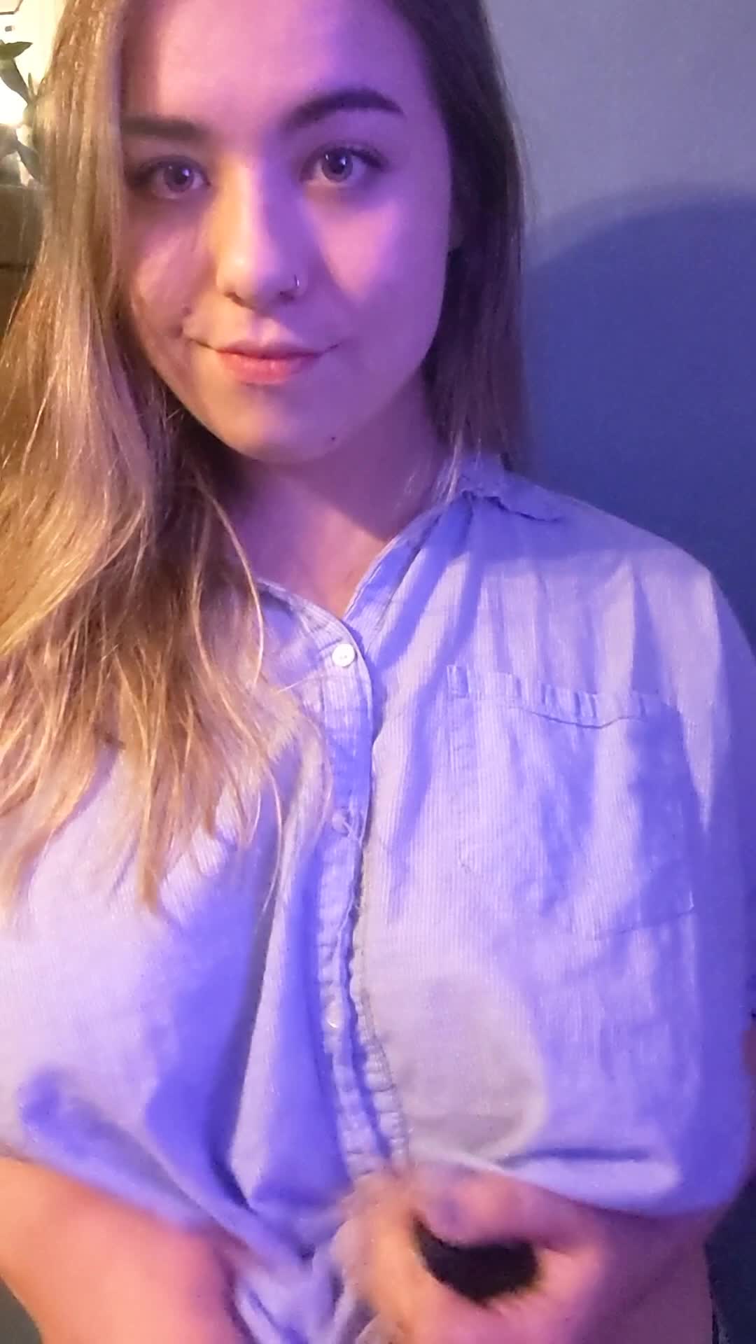 business casual, right ?
