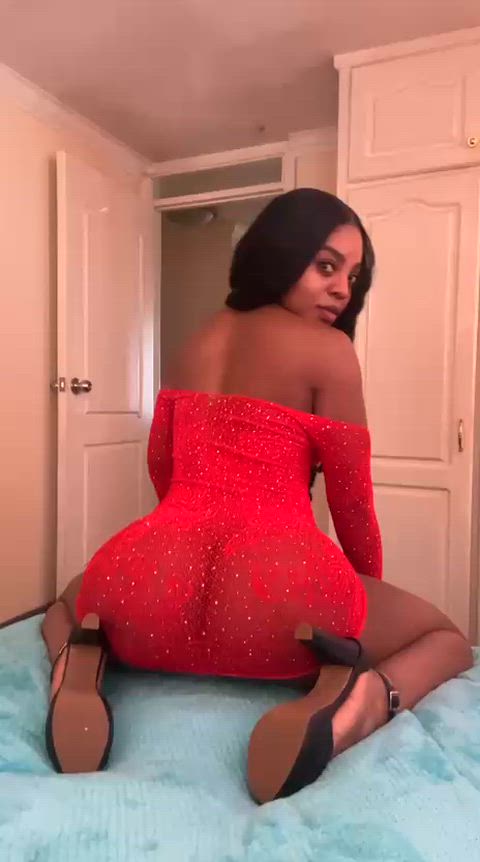 Say yes if you’d risk your marriage for this black thickness