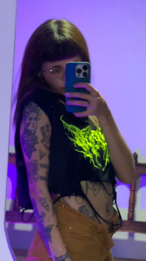 couldn't sleep so i played dress up for my mirror
