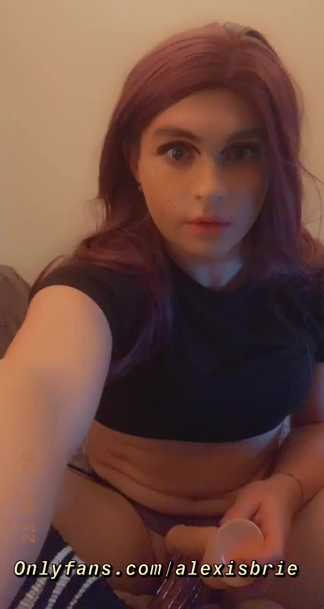 Locked up so I can focus on your cock🔐