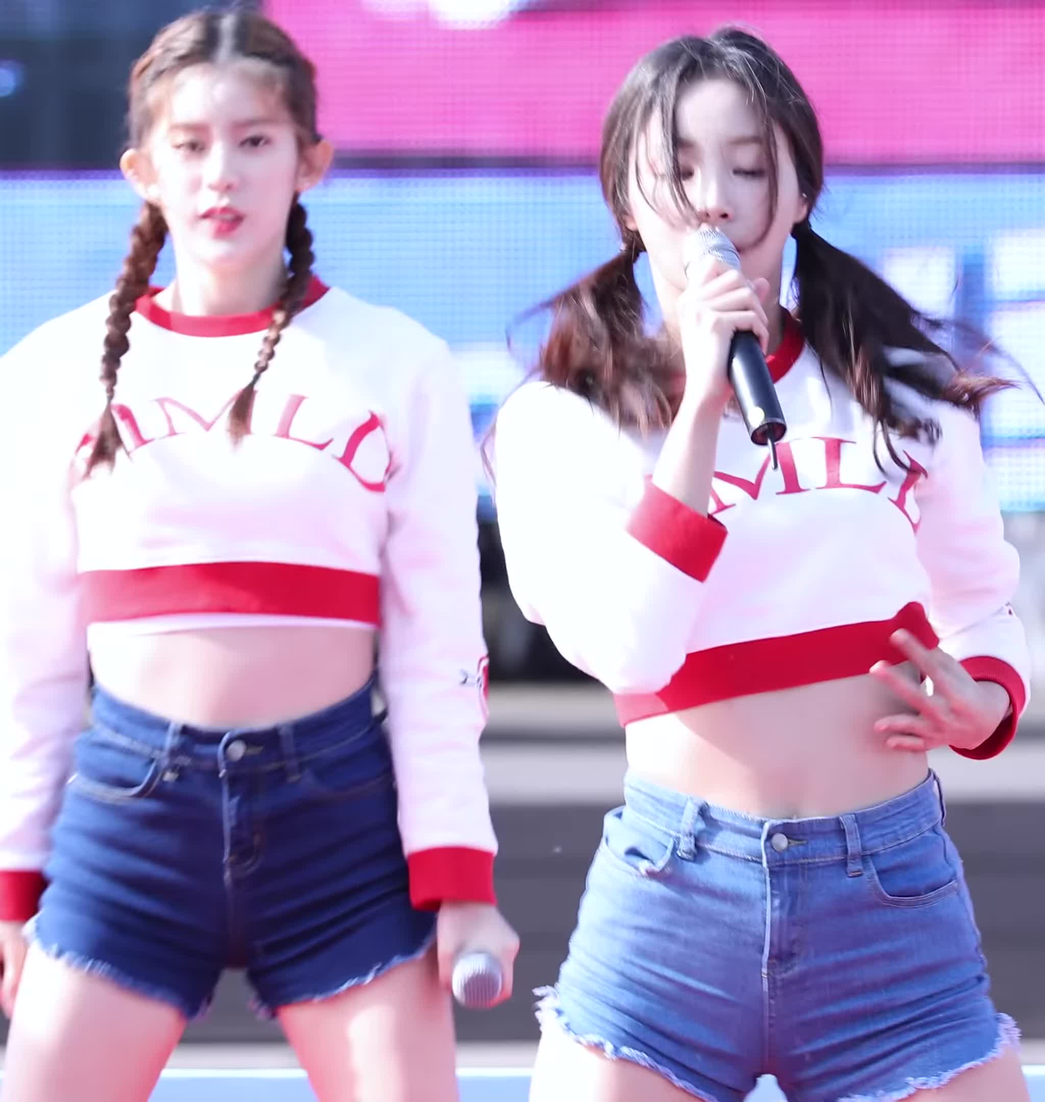 Momoland - Yeonwoo