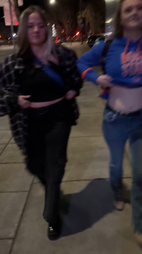 (F) got my bestie to flash downtown with me tonight after dinner!