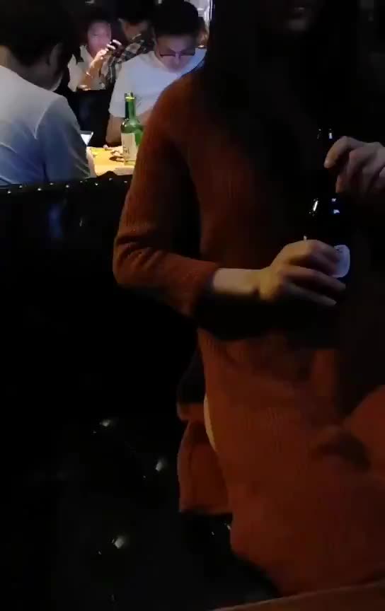 Get a woman who likes to flash like this