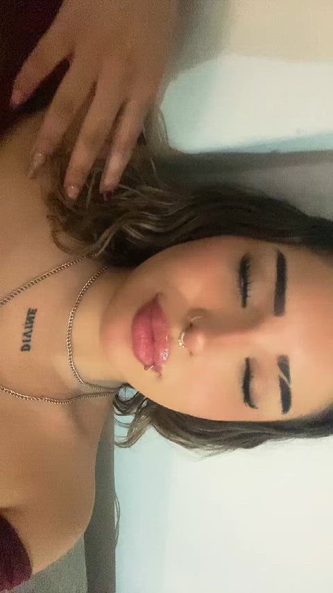 We're going for badass teen today who clearly needs to do some laundry