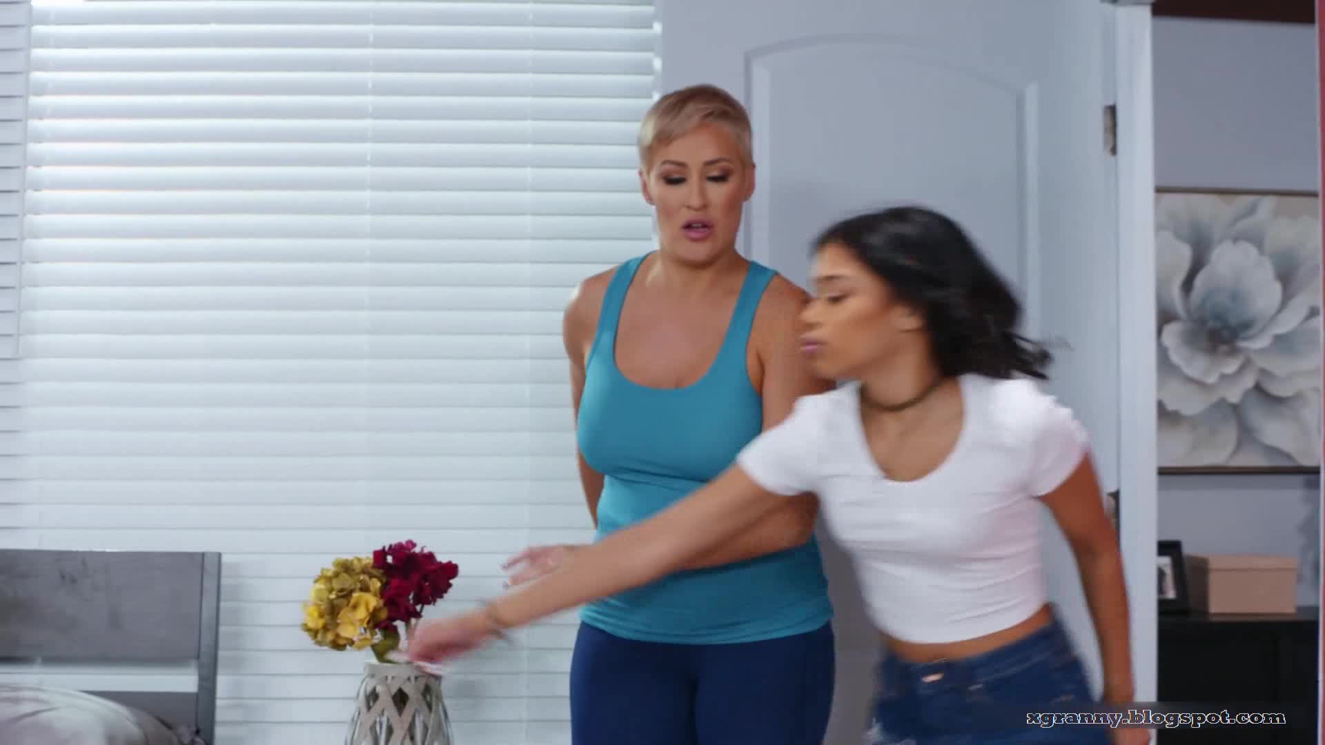 Mom And Daughter Strap Sex