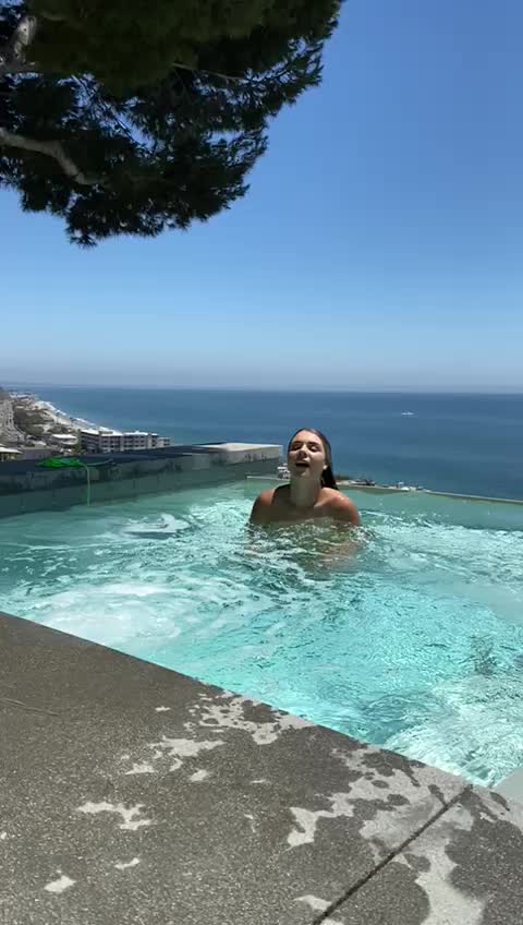Gabbie Carter Slow Motion Boobs