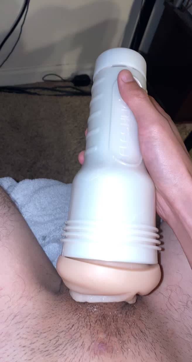Feels so tight 🥵
