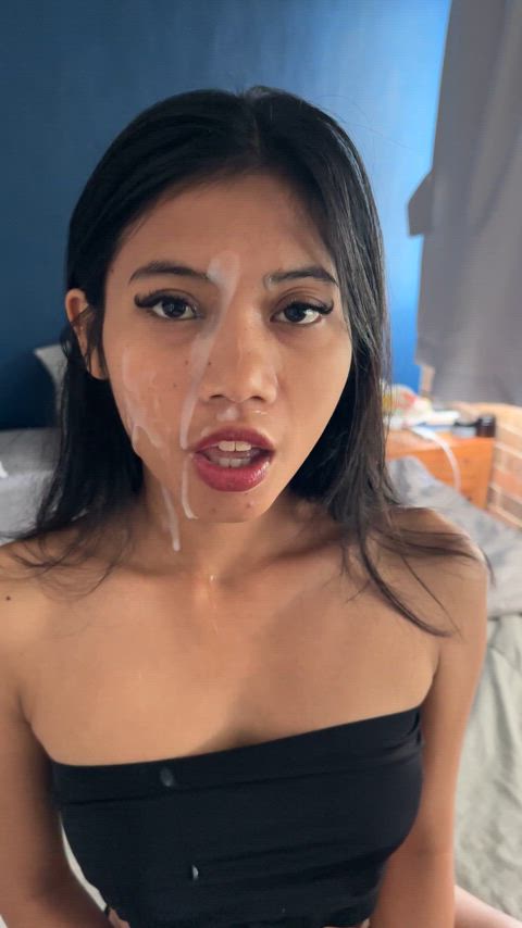This cum on my face feels just right