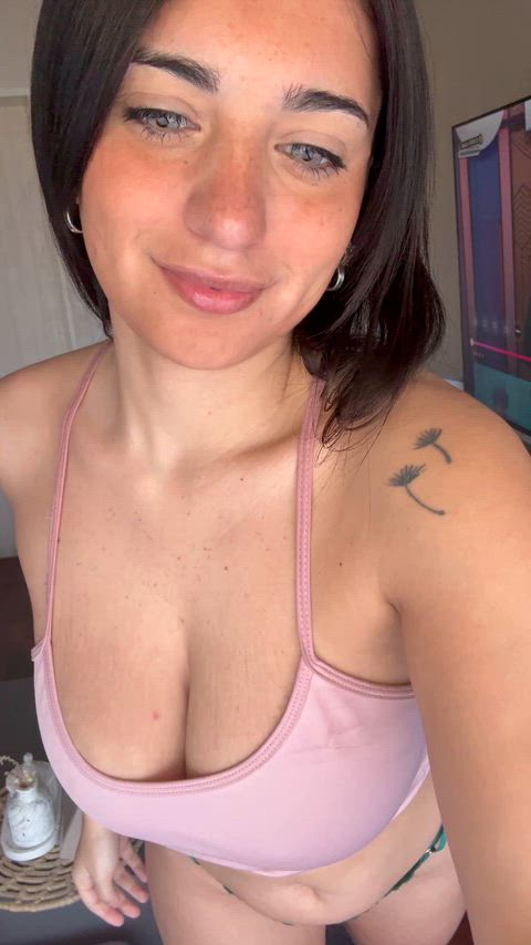 Just curious how many older men are into 20yo brunette