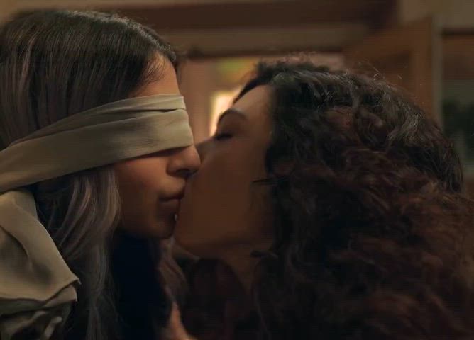 Bani J and Shilpa Shukla Having some Fun