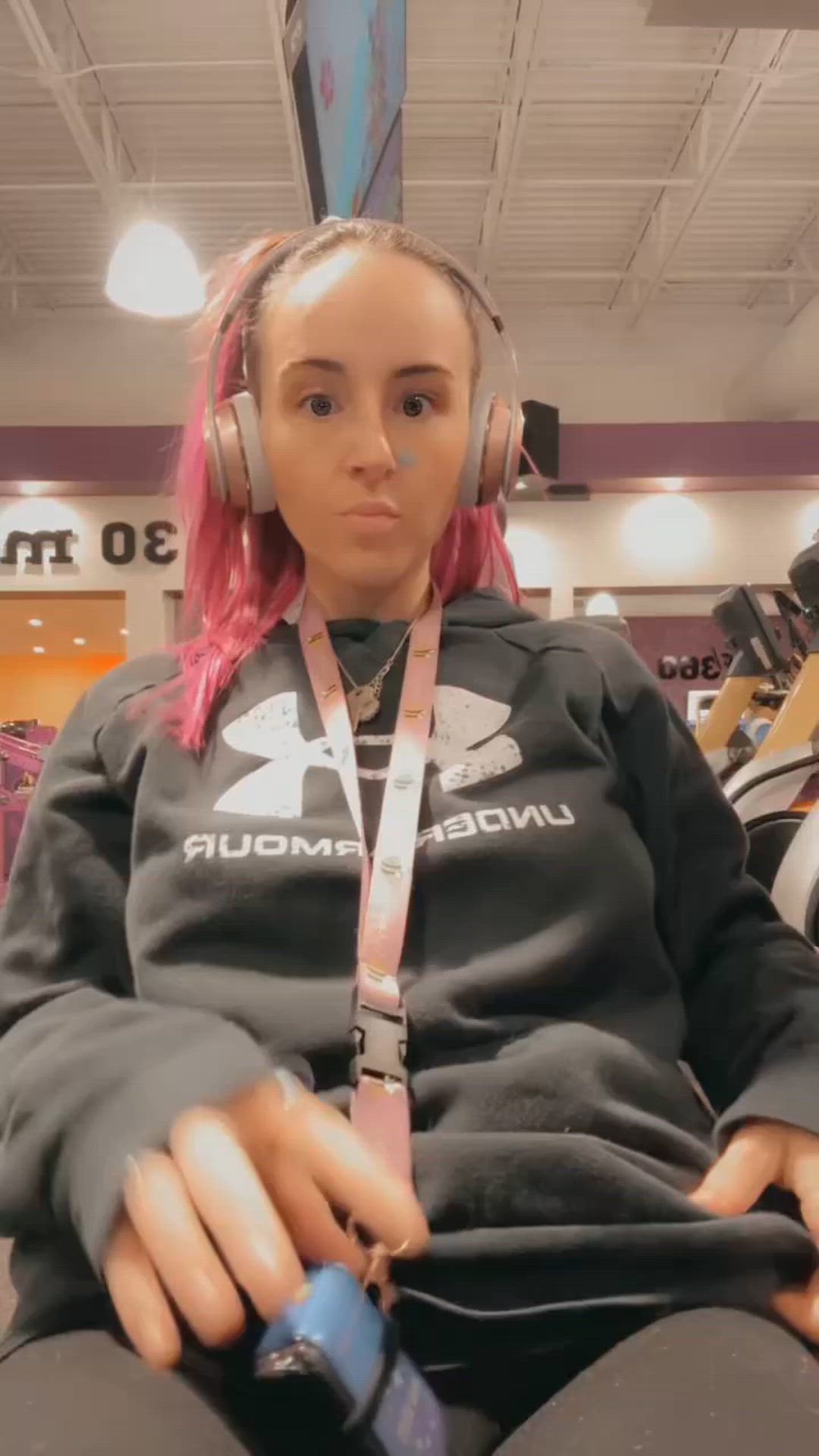 It’s not a proper workout until my tits come out [gif]