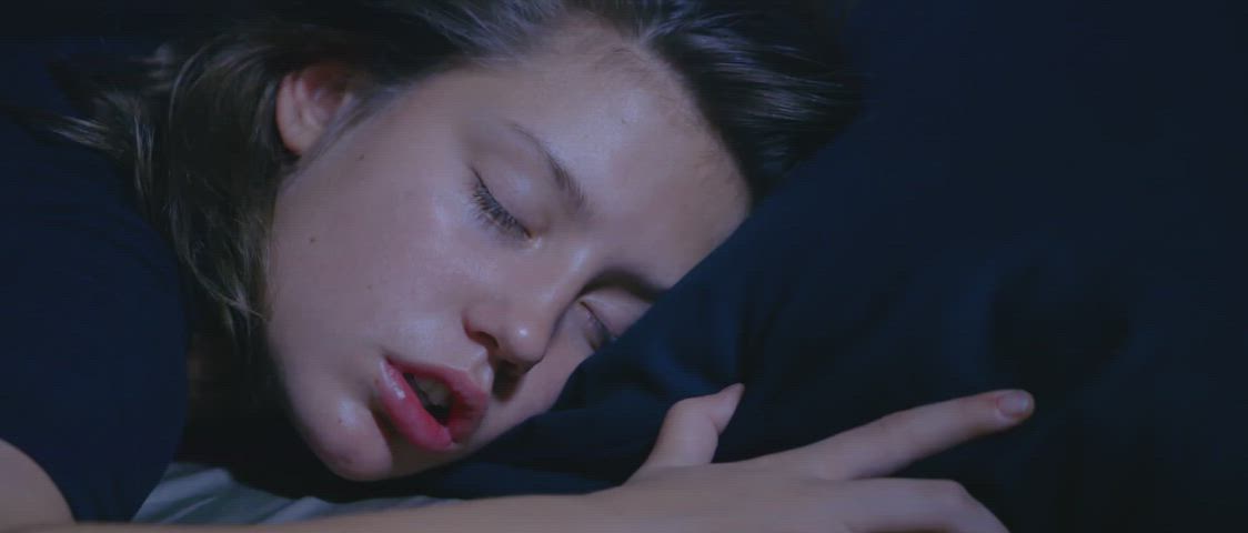 Léa Seydoux & Mona Walravens- Blue is the Warmest Color (2013)