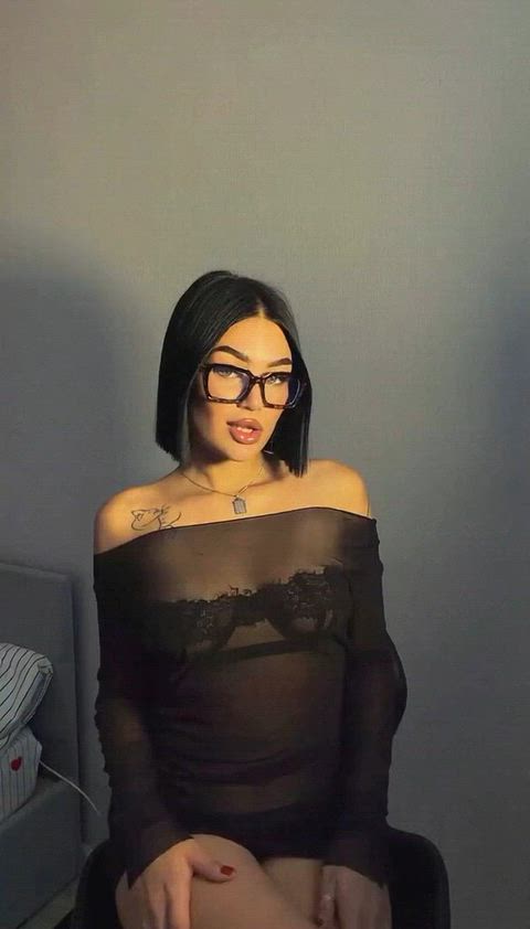 Subscribe and send me a private message on Fansly to get the full video absolutely free π I give a juicy blowjob, and then they cum all over my face with thick cum π¦π thumbnail