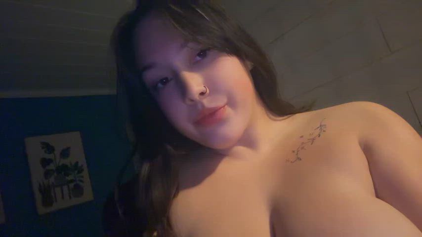 Just woke up😌 I like to sleep naked🤭