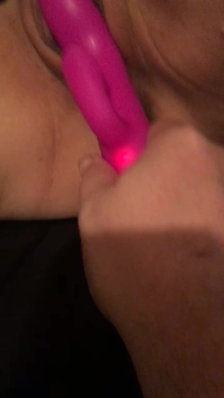 My hip exercises part 2, the second half got cut off yesterday :( so here ya go
