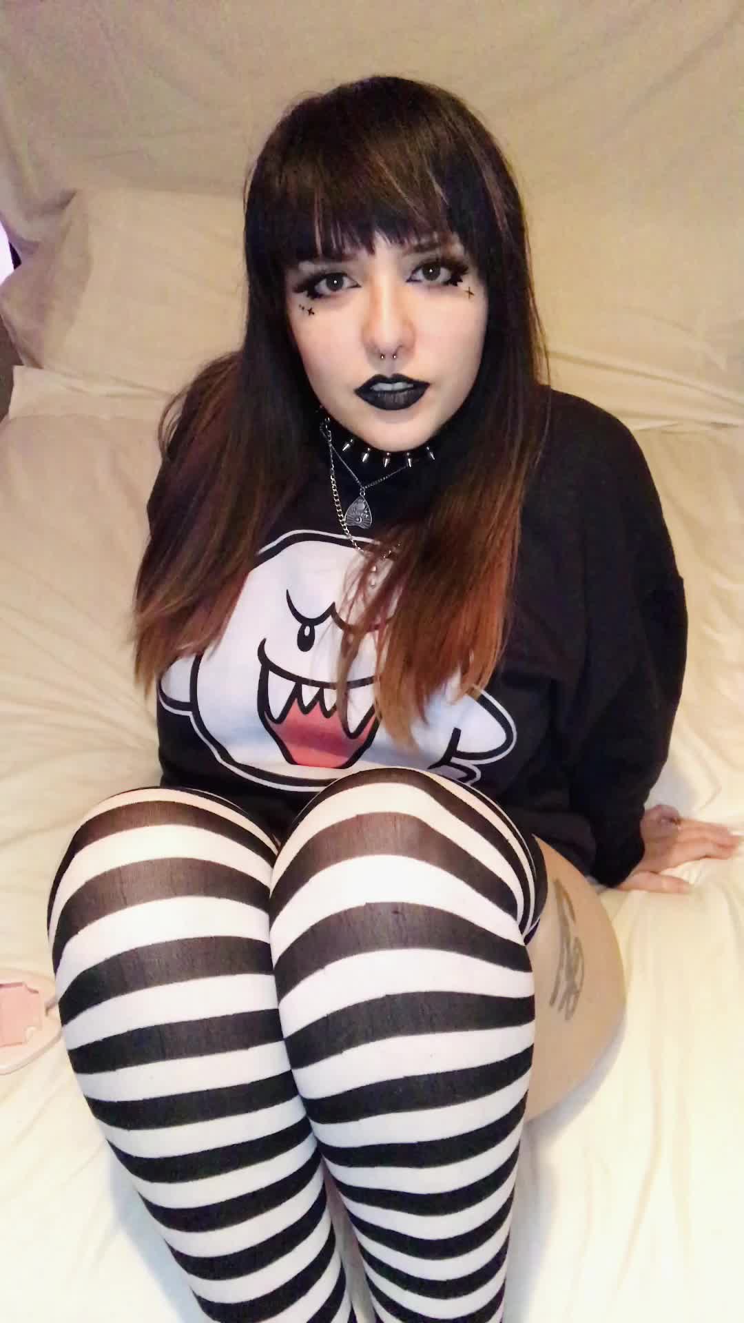 Time for some goth ahegao!!! 🖤