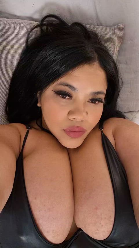 Face first, then the whole reveal. How's this angle work for you?