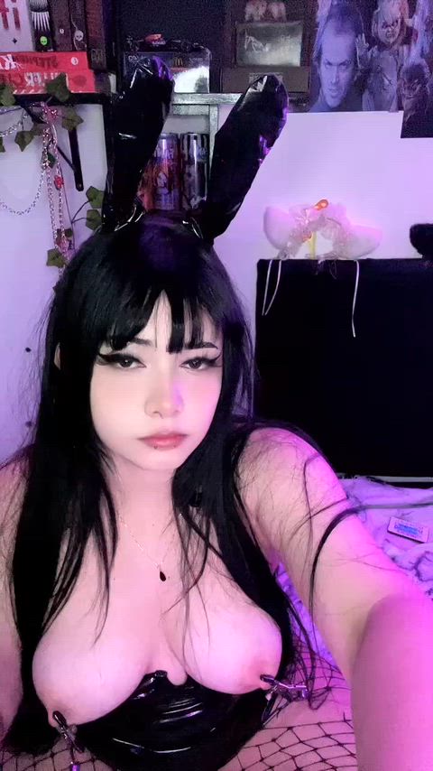 I'm super turned on, my pussy's throbbing, looking at my tits