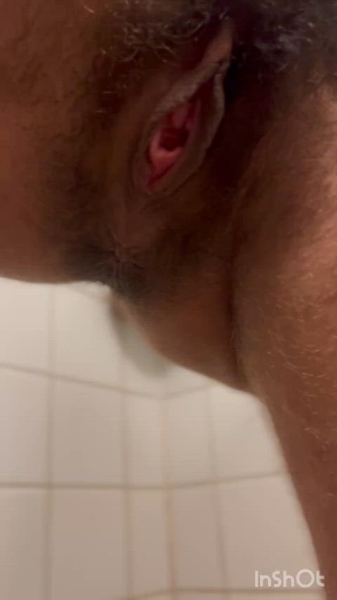 [h]airy girls have the most fun