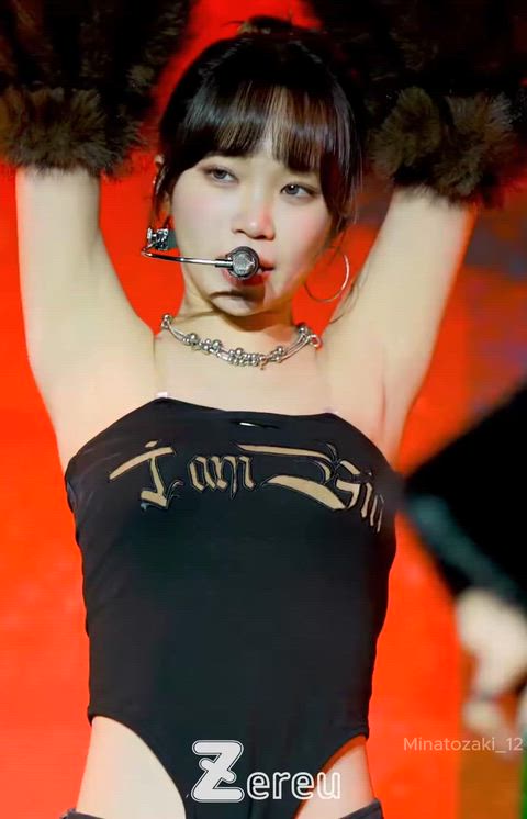 LE SSERAFIM - CHAEWON