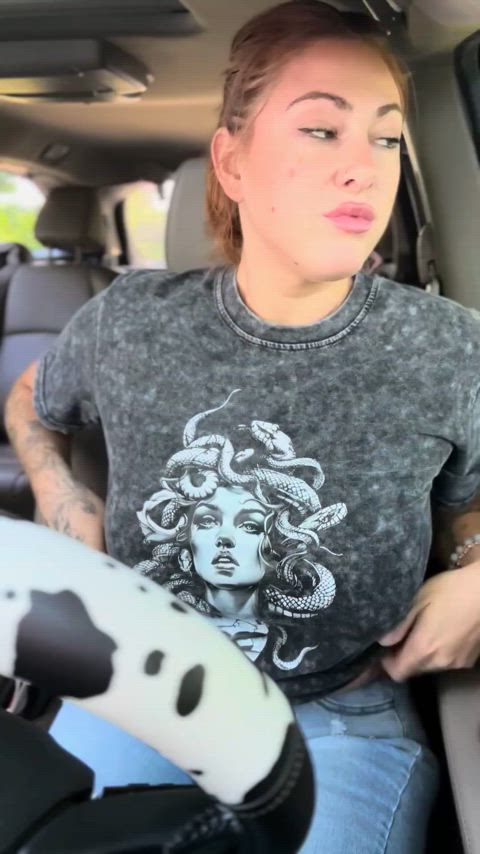 Showing off in the pick-up line