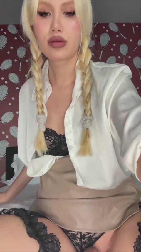 How many of u want to breed this slutty petite girl