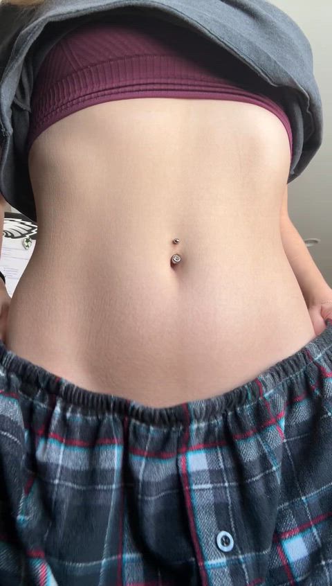 I love moving my midriff for you