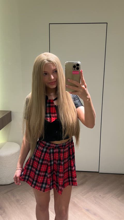 Sending nudes to every guy that upvts just say yes (I actually send)