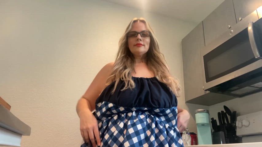 Amateur American BBW Big Tits Chubby Huge Tits MILF Natural Tits Tits White Girl Porn GIF by camsoda