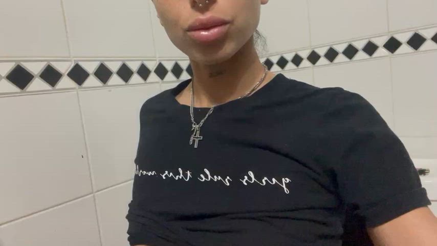 I am addicted to piss into your mouth