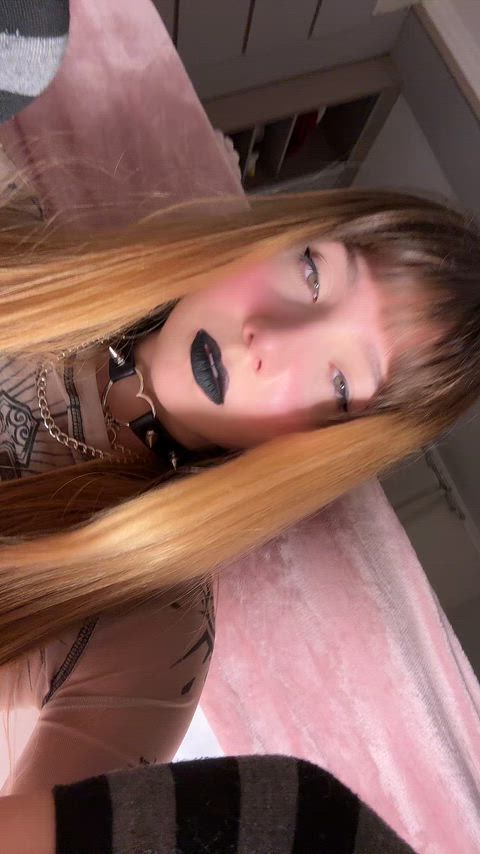 Submissive goth girl at your service