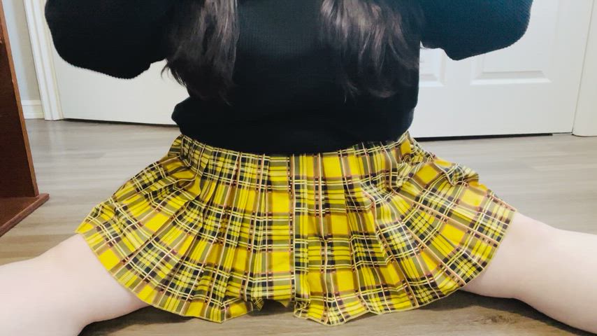 Let me take my huge natural goth tits out for you