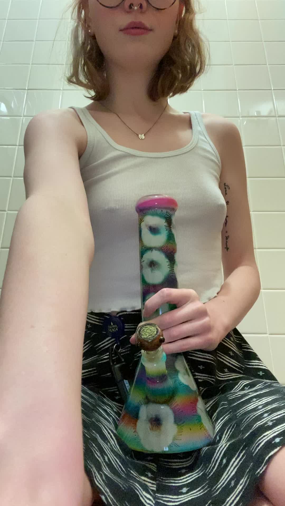 High and horny, just another monday aternoon