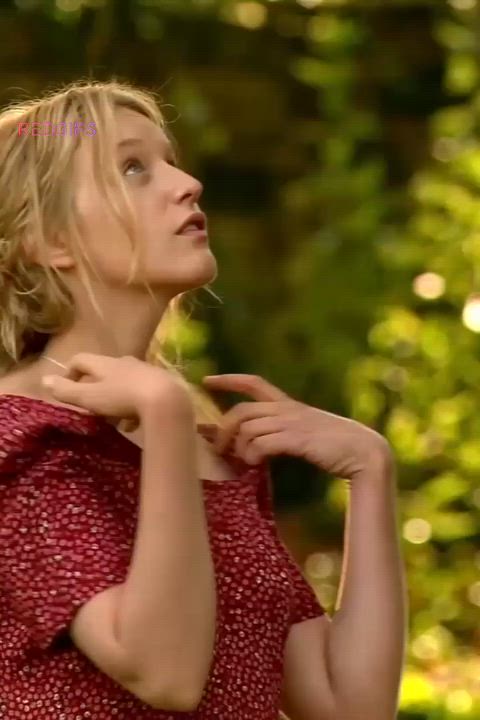 Ludivine Sagnier - La Petite Lili (2003)