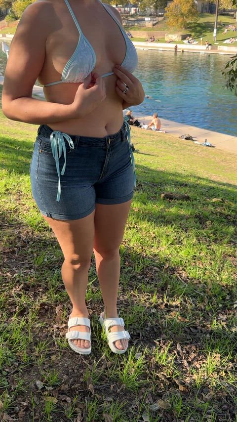 I think this is the most people I’ve ever flashed around at once…