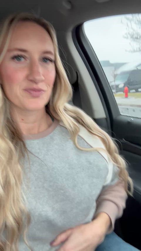 I love showing off my titties!! I hope so many people saw!