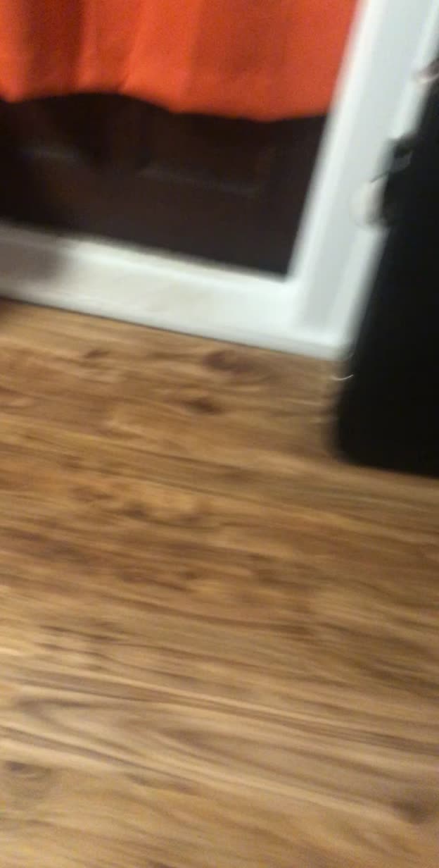 Woah!! My huge cumshot all over the floor! DM me for requests or more videos :)
