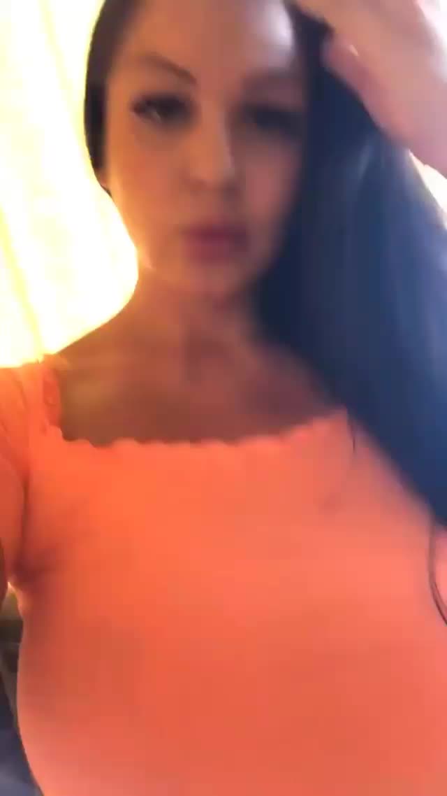 @JolieAnissa
