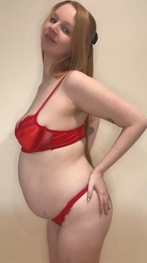 Does red look good on my pregnant body?