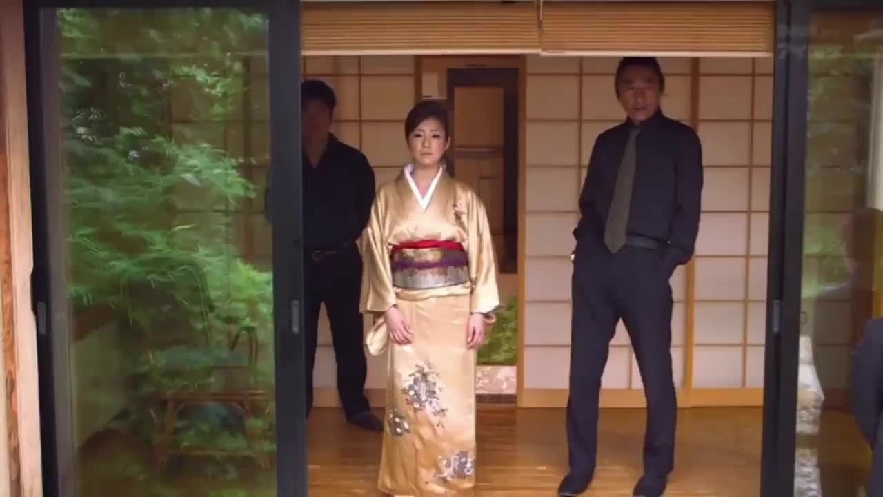 Lady yakuza boss punished