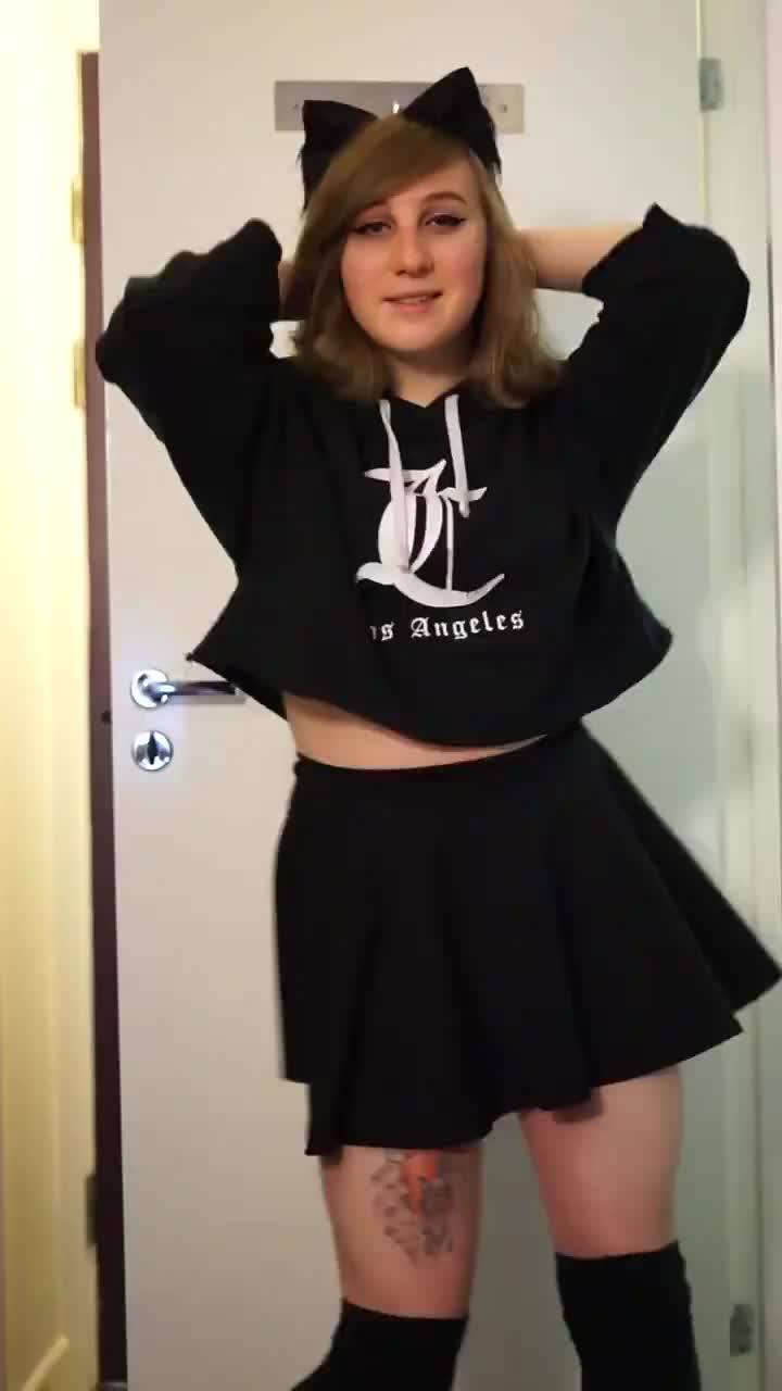 Dance with surprise. 19 y.o. BabycatZoey