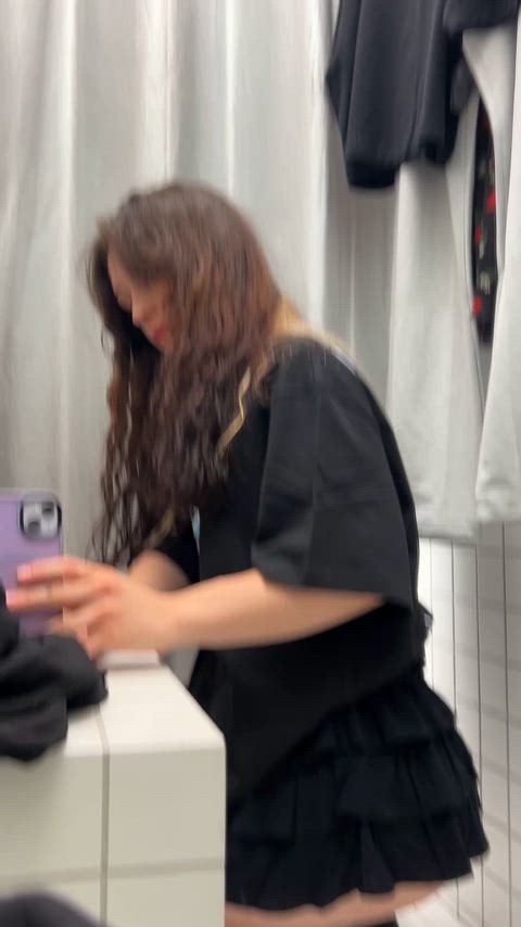 Trying to see if this skirt fits me :D