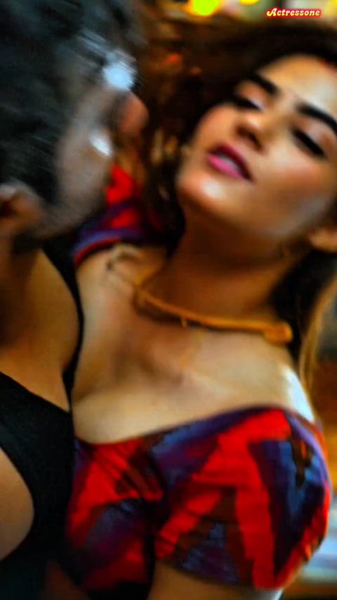 Kavya Thapar
