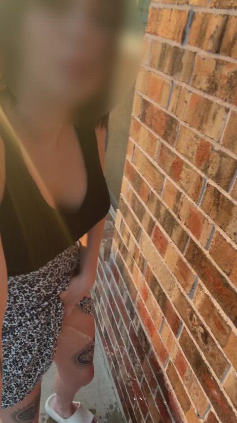 u/xoxospicegirl69_/ had to pee so bad outside today 💦😮‍💨