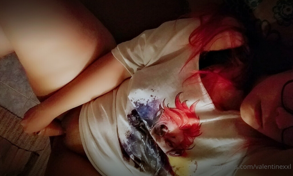 Redhead gamer girl glasses