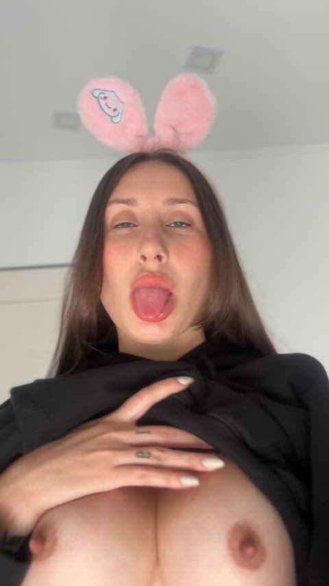 My mouth is open for your sticky cream