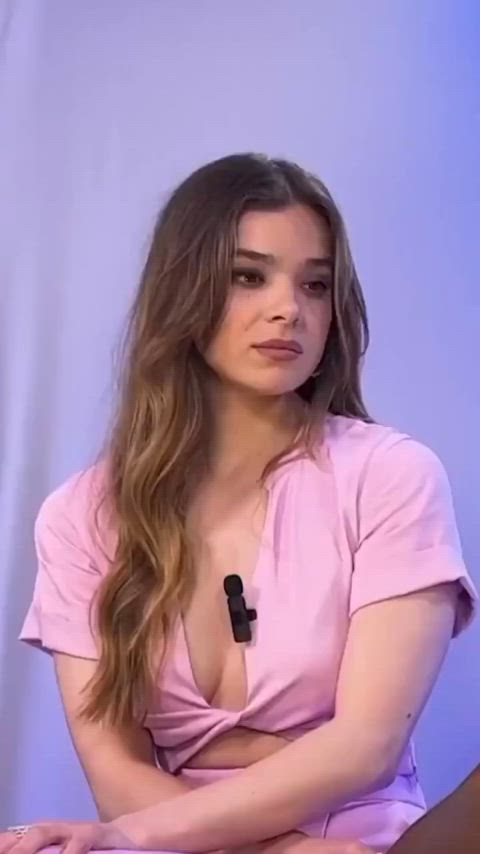 Hailee Steinfeld